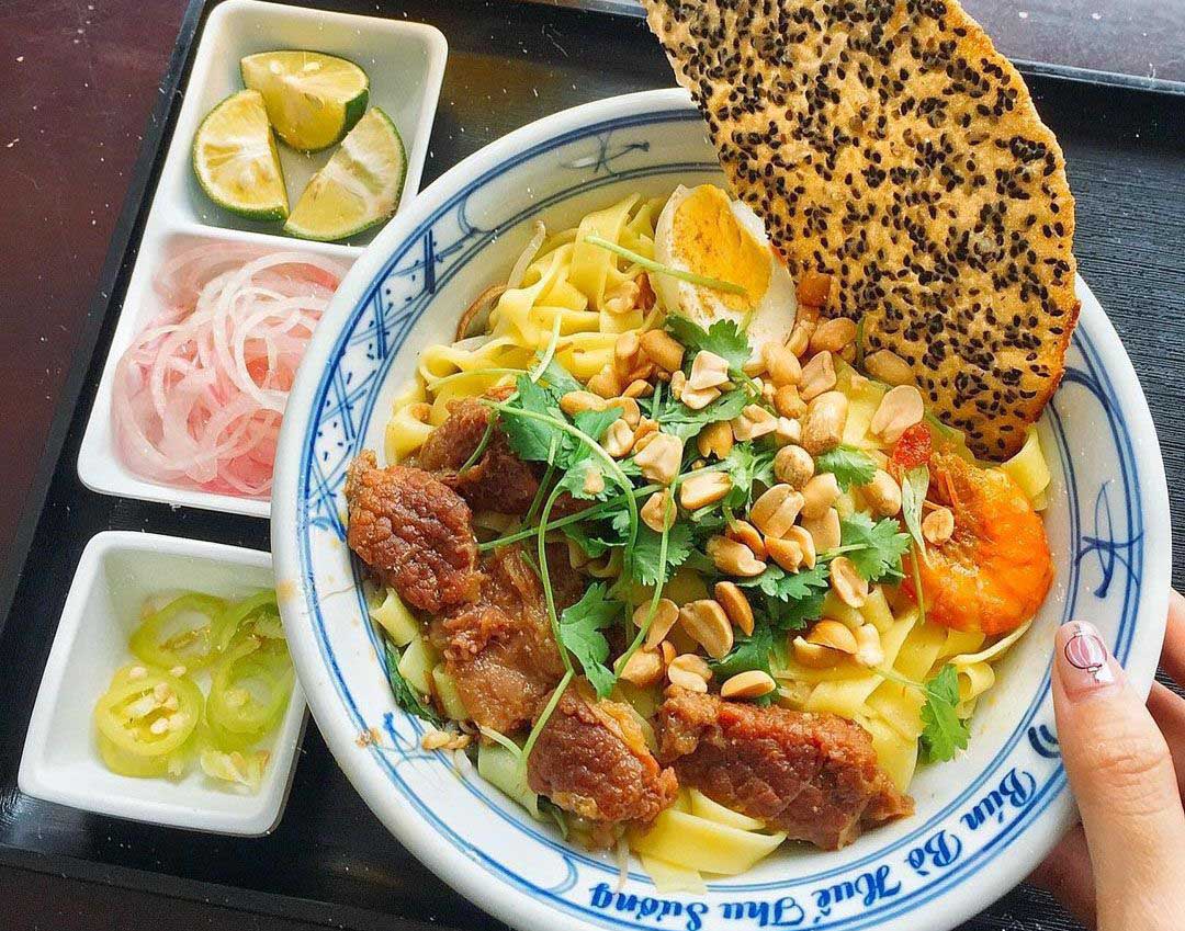 Vietnam Noodle Soup - quang noodle vietnam